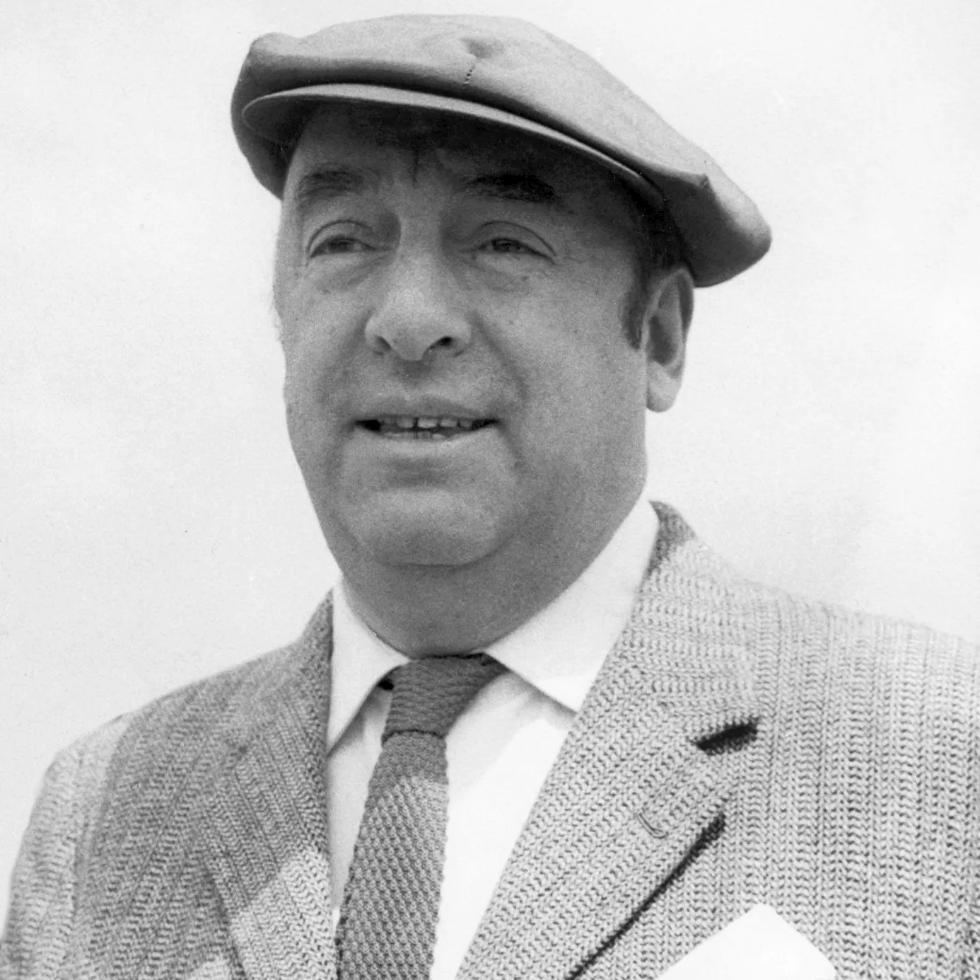 Pablo <br>NERUDA